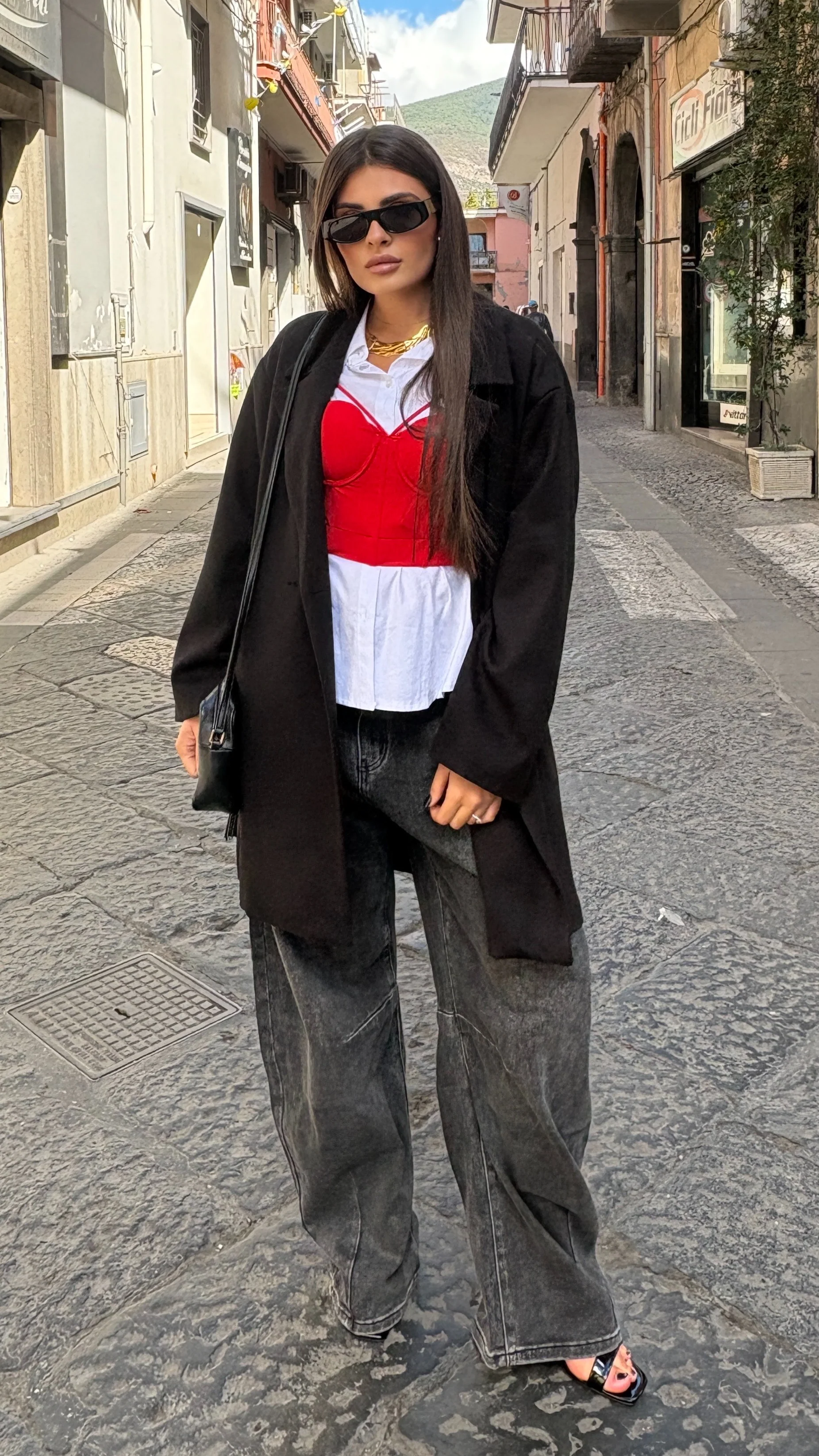 Bustino in raso rosso - Image 7